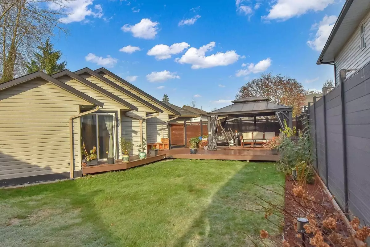 Staircase Photo of 19358 Cusick Crescent, Pitt Meadows, BC