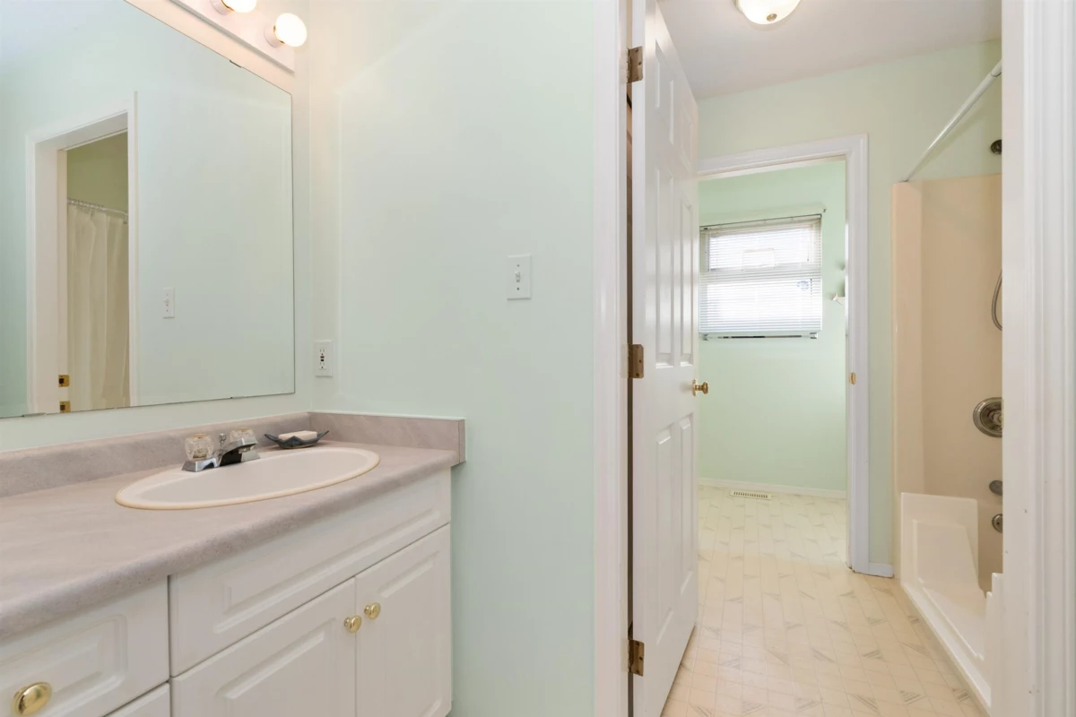 Bedroom 3 Photo of 480 Coquihalla Street, Hope, BC