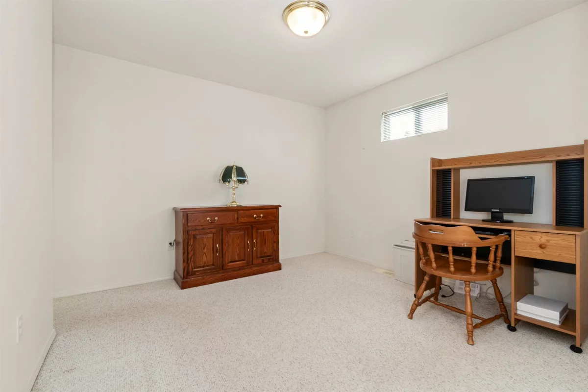 Breakfast Nook Photo of 480 Coquihalla Street, Hope, BC