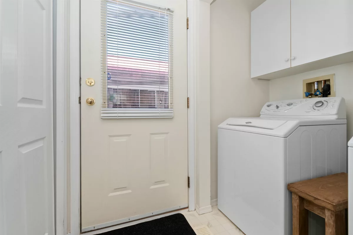 Guest Bathroom Photo of 480 Coquihalla Street, Hope, BC