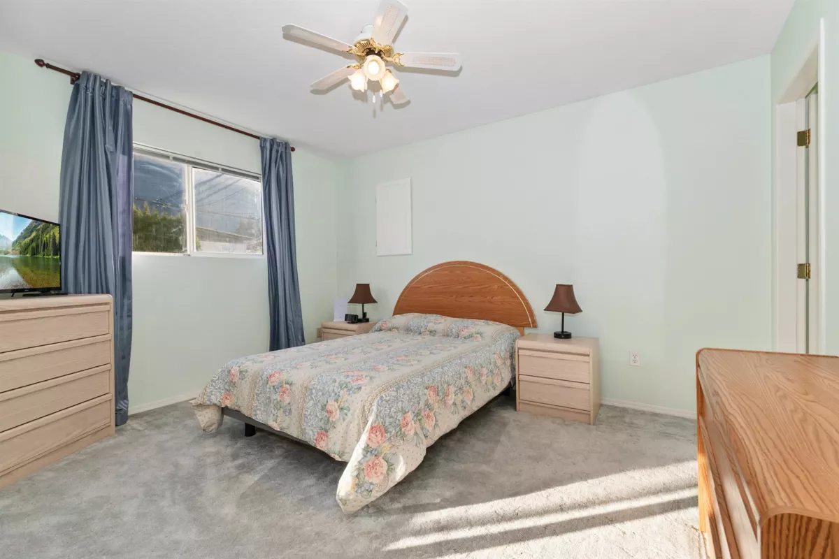 Primary Bedroom Photo of 480 Coquihalla Street, Hope, BC