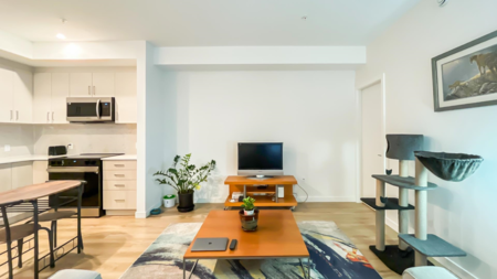 Breakfast Nook Photo of 301 13858 108 Avenue, Surrey, BC