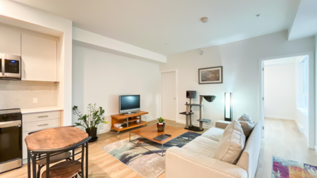 Kitchen Photo of 301 13858 108 Avenue, Surrey, BC
