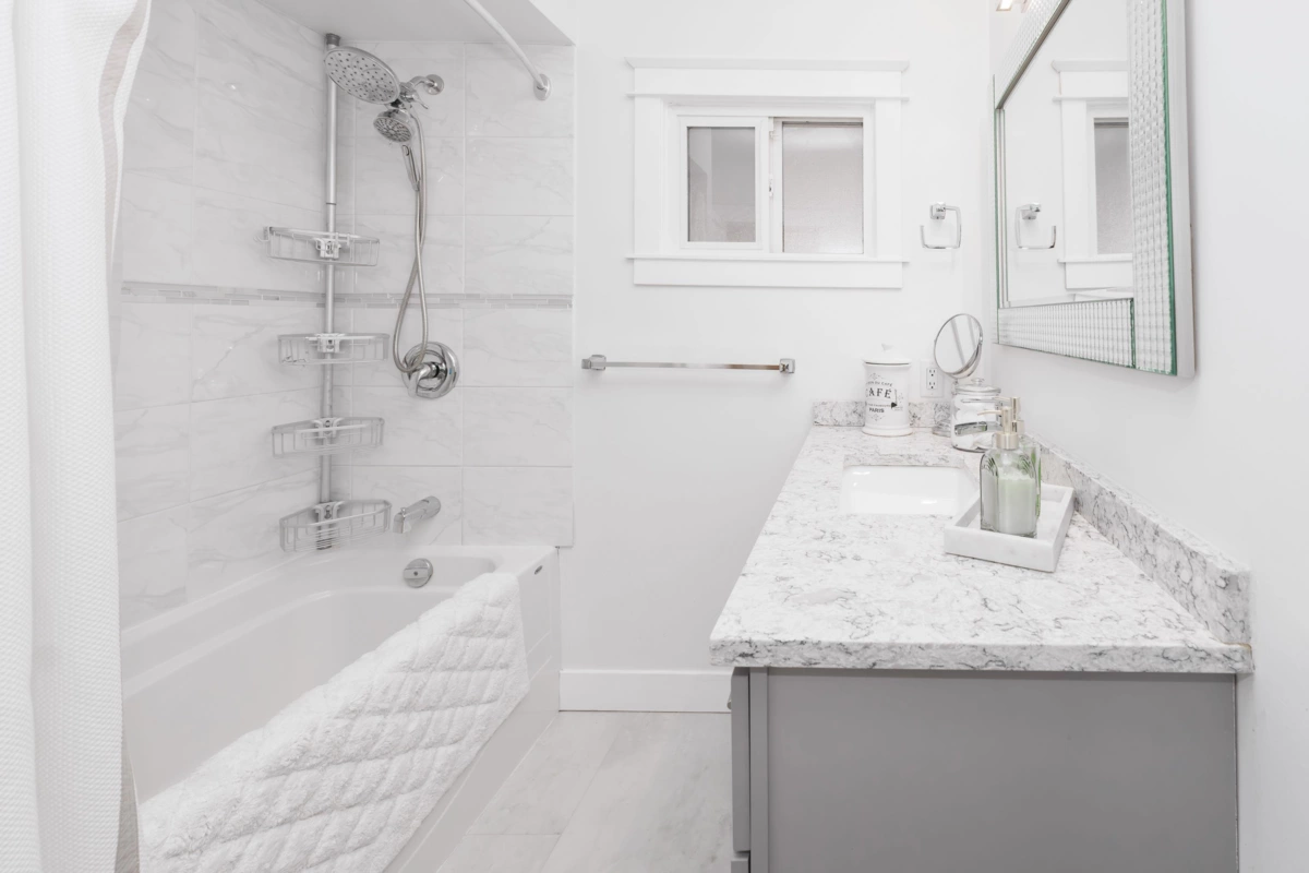 Primary Bathroom Photo of 11943 232 Street, Maple Ridge, BC