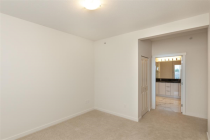 Kitchen Island Photo of 418 15138 34 Avenue, Surrey, BC