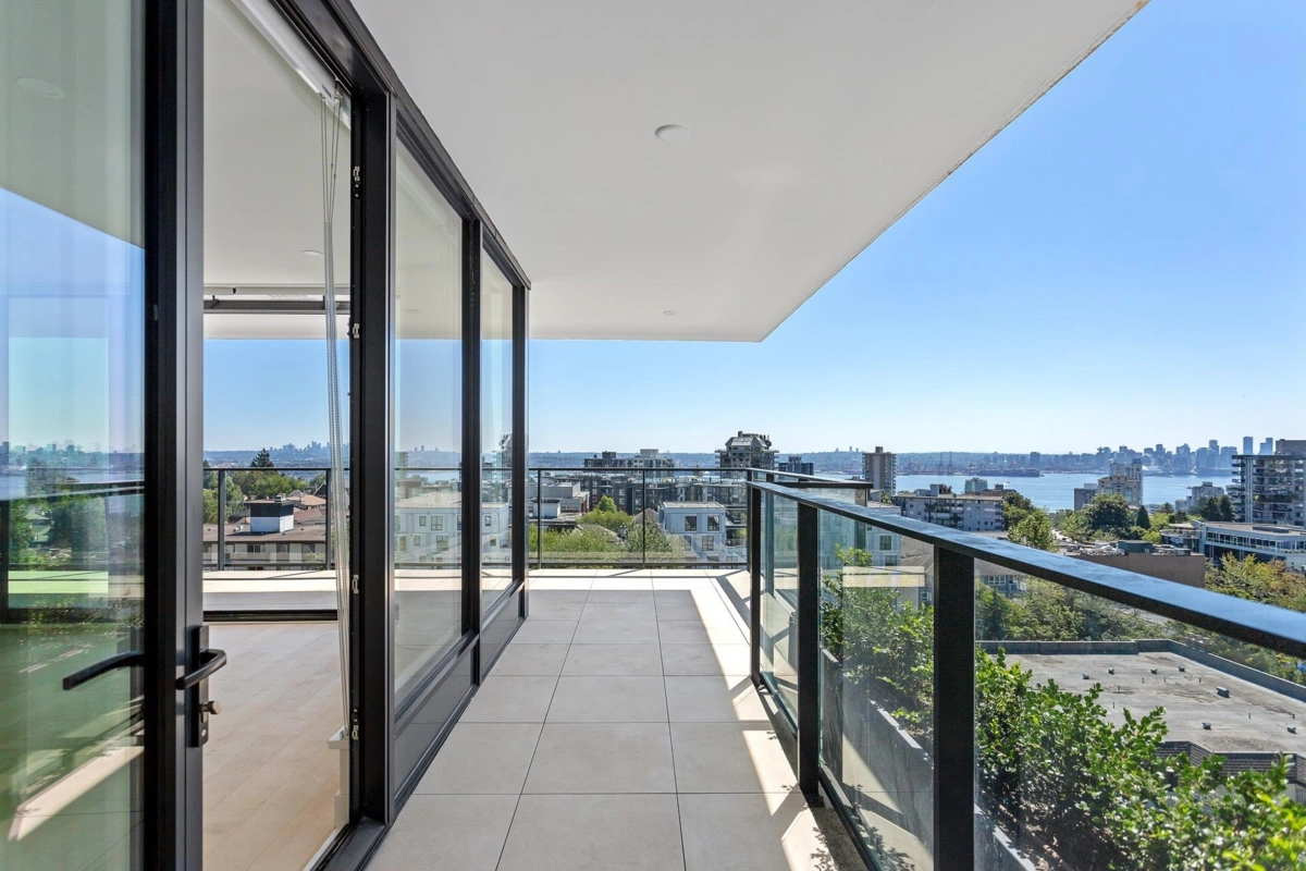 Bedroom 2 Photo of 703 135 E 13th Street, North Vancouver, BC
