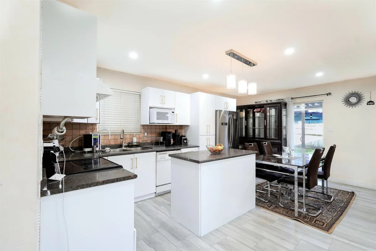 Dining Area Photo of 7368 Parkwood Drive, Surrey, BC
