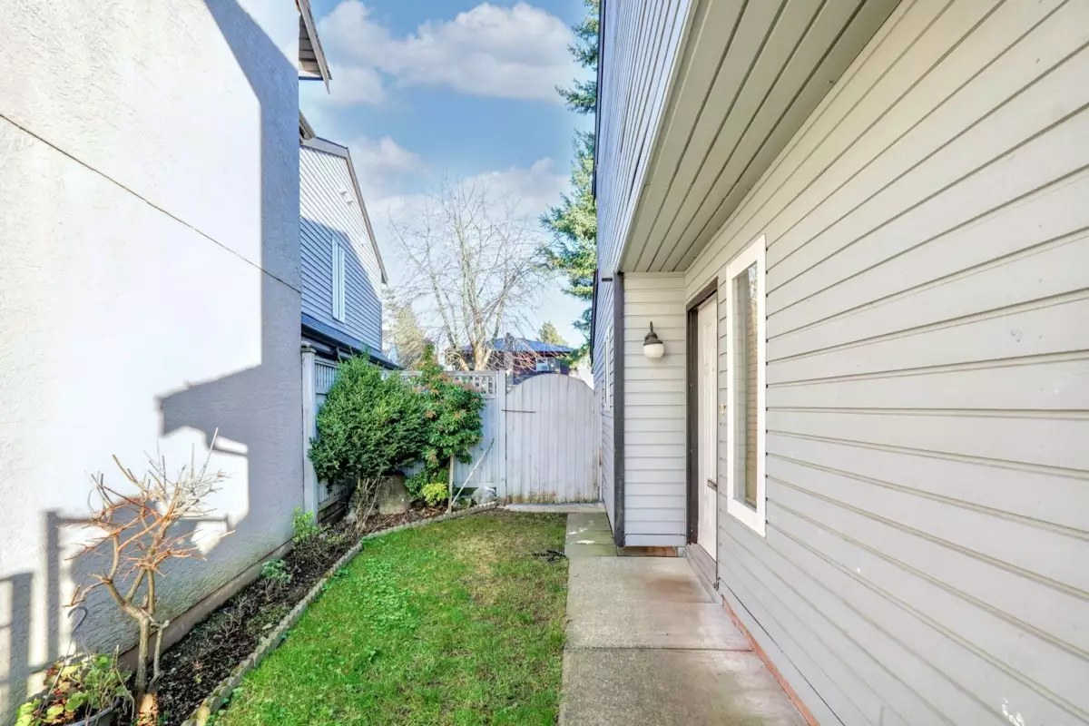 Living Room Photo of 7368 Parkwood Drive, Surrey, BC