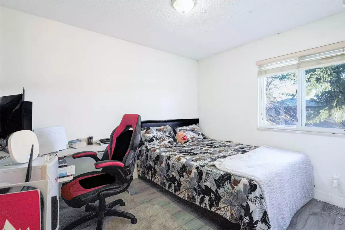 Powder Room Photo of 7368 Parkwood Drive, Surrey, BC