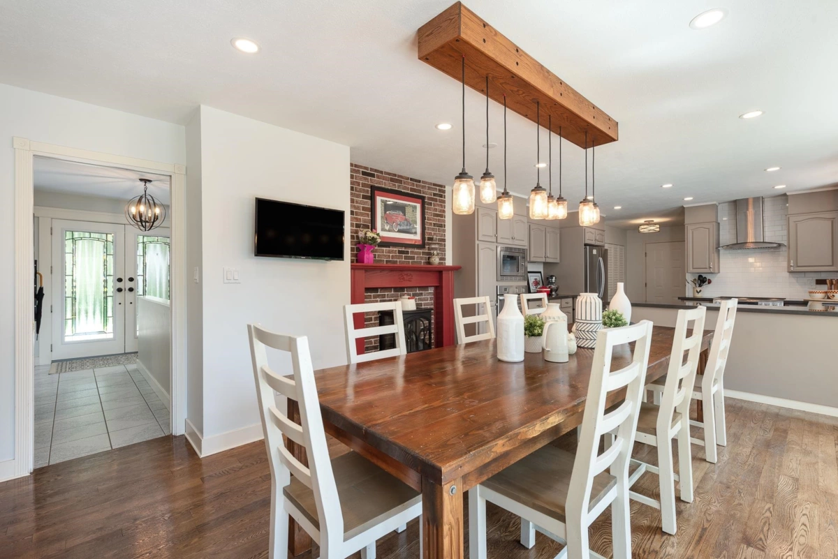 Family Room Photo of 27454 110 Avenue, Maple Ridge, BC