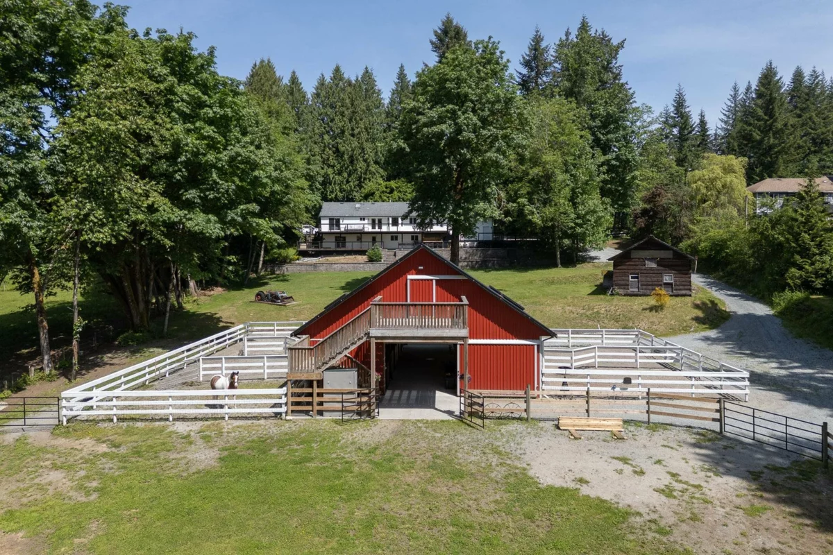 Hot Tub / Spa Photo of 27454 110 Avenue, Maple Ridge, BC