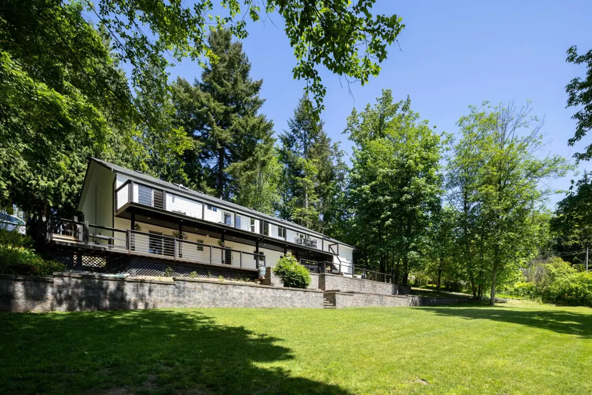 Laundry Room Photo of 27454 110 Avenue, Maple Ridge, BC