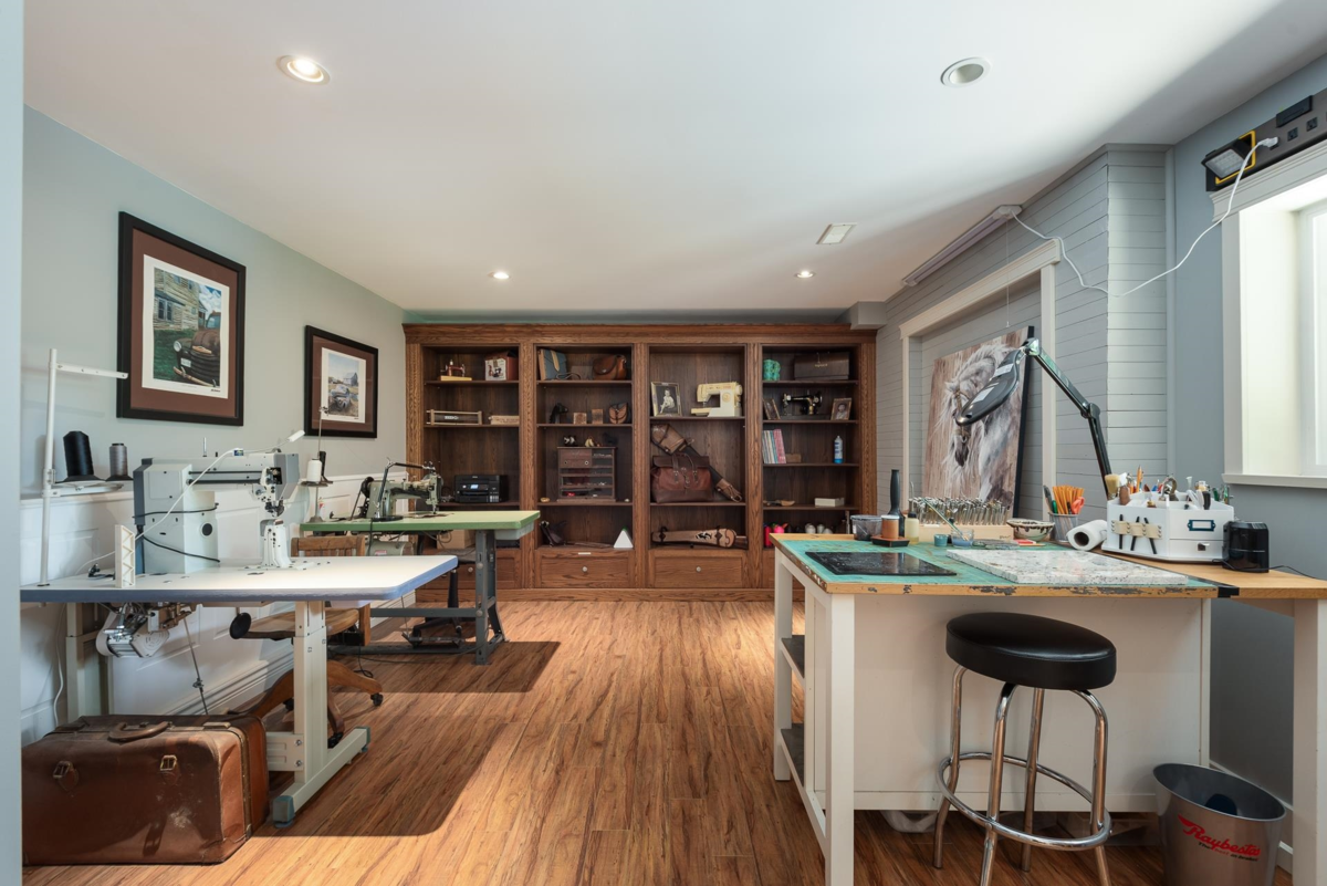 Powder Room Photo of 27454 110 Avenue, Maple Ridge, BC