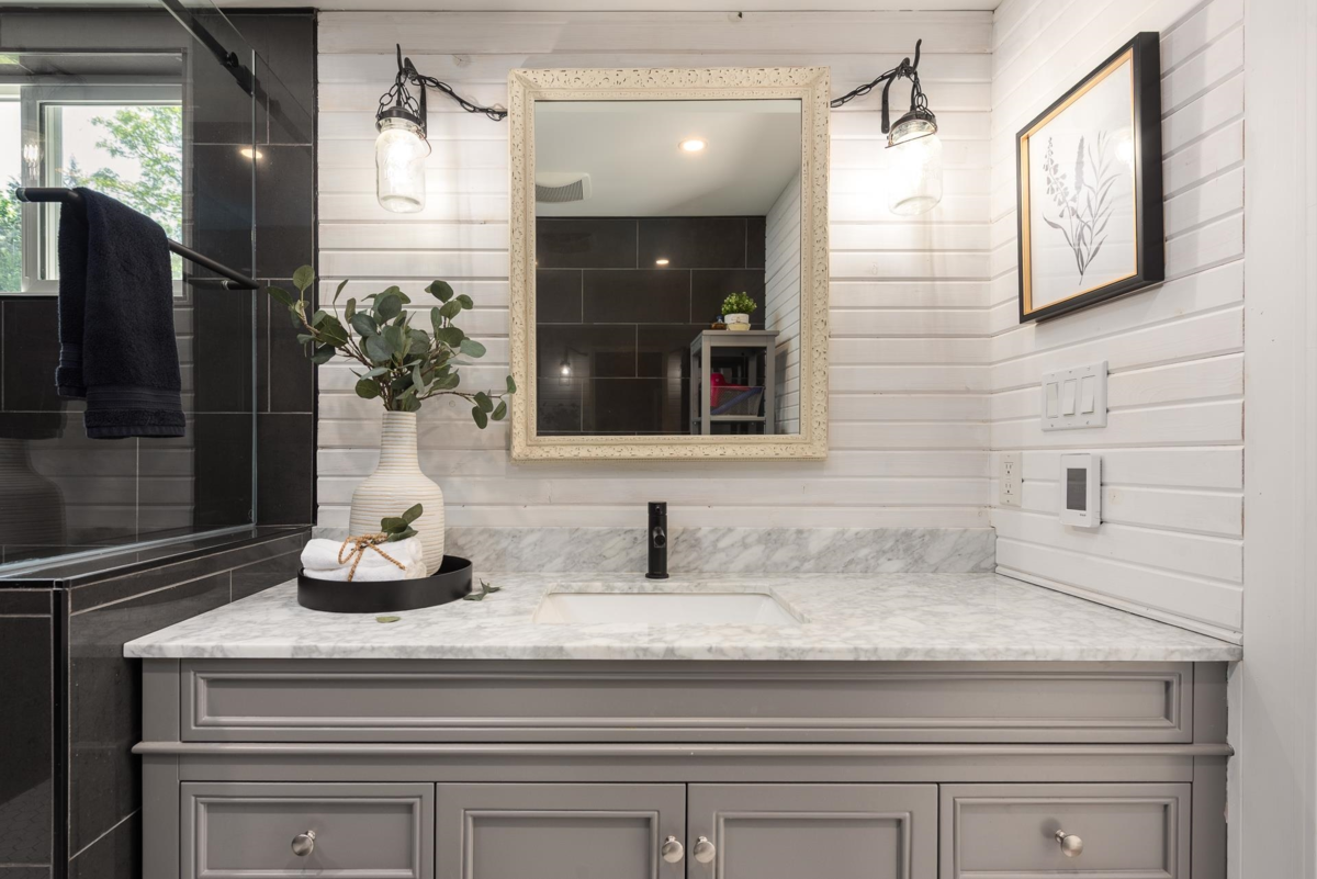 Primary Bathroom Photo of 27454 110 Avenue, Maple Ridge, BC