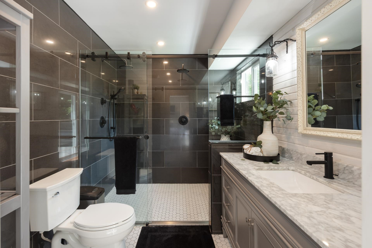 Primary Bedroom Photo of 27454 110 Avenue, Maple Ridge, BC