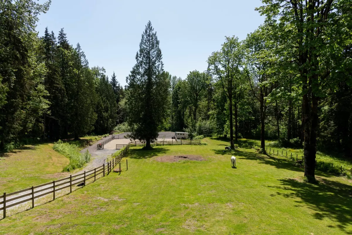 Swimming Pool Photo of 27454 110 Avenue, Maple Ridge, BC
