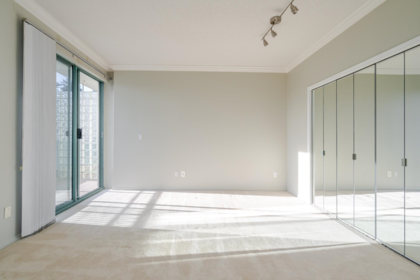 Garden / Landscaping Photo of 408 1765 Martin Drive, Surrey, BC