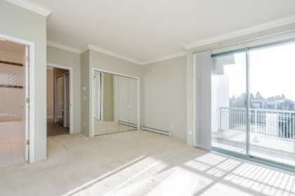 Swimming Pool Photo of 408 1765 Martin Drive, Surrey, BC