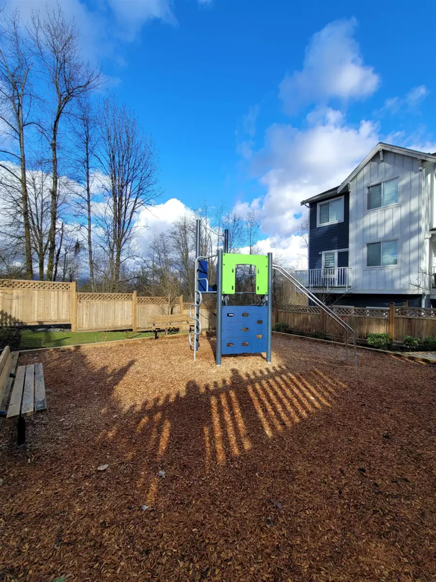 Basement Recreation Room Photo of 16 9762 182a Street, Surrey, BC