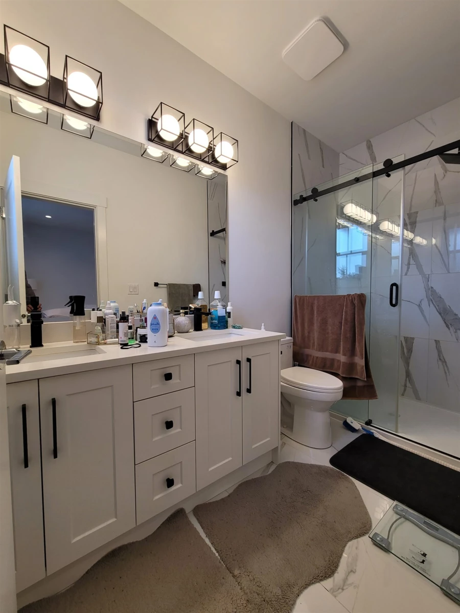 Primary Bedroom Photo of 16 9762 182a Street, Surrey, BC