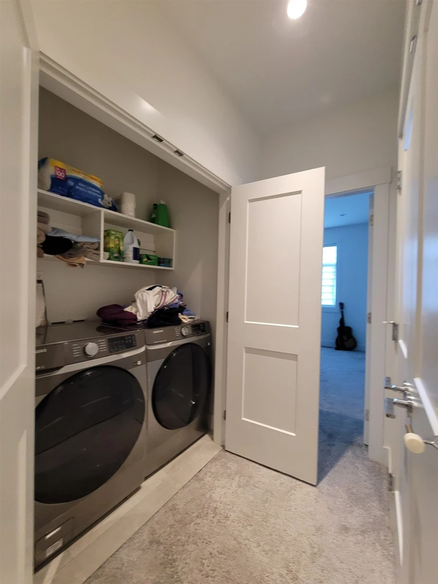 Walk-In Closet Photo of 16 9762 182a Street, Surrey, BC