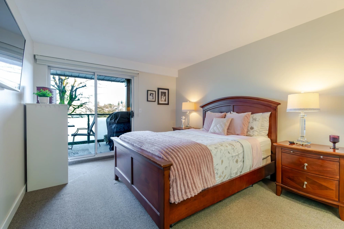 Hallway Photo of 211 19142 122 Avenue, Pitt Meadows, BC