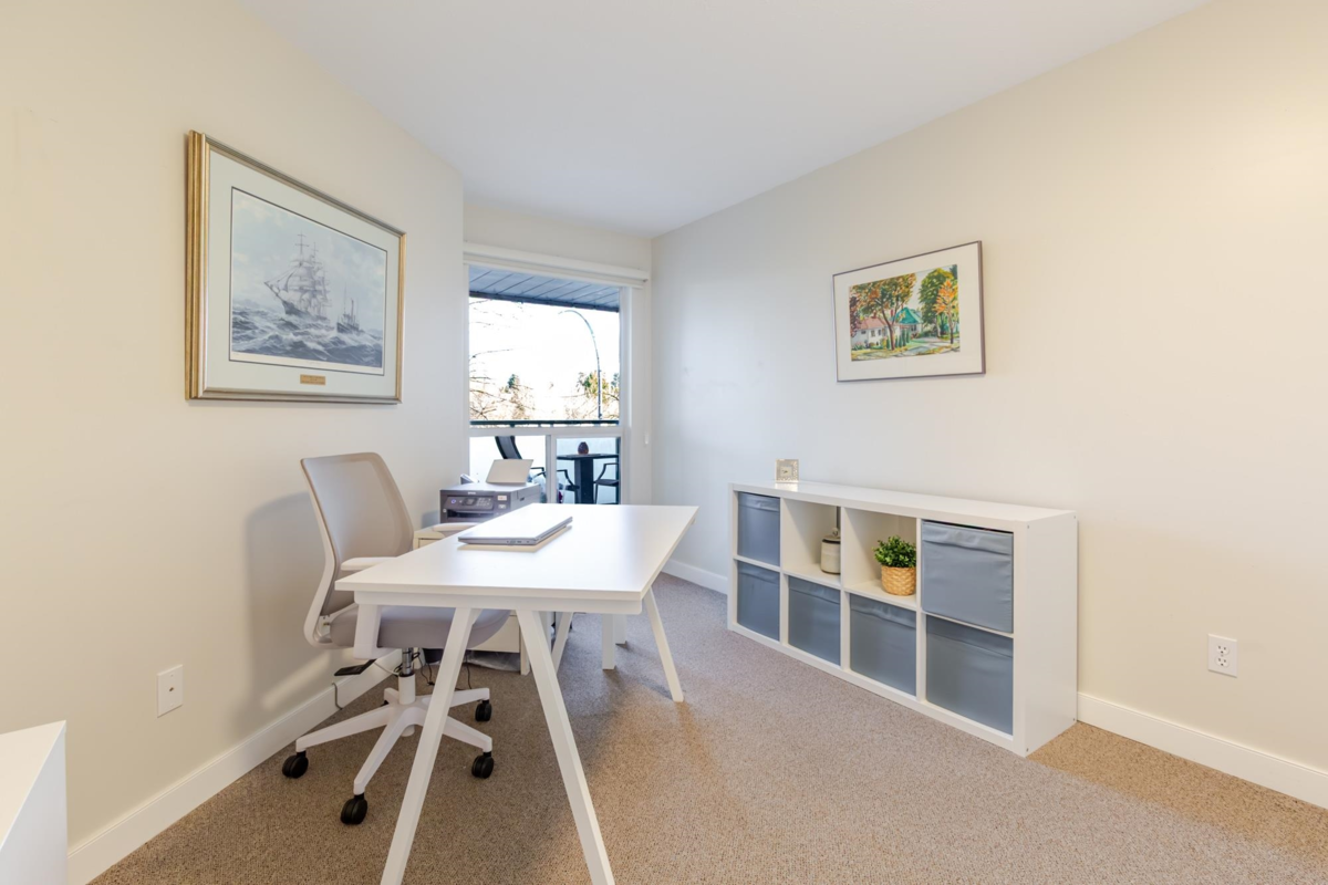 Outdoor Deck Photo of 211 19142 122 Avenue, Pitt Meadows, BC