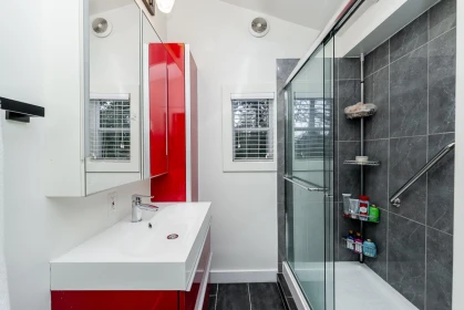 Guest Bathroom Photo of 953 Ranch Park Way, Coquitlam, BC