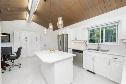 Kitchen Photo of 953 Ranch Park Way, Coquitlam, BC