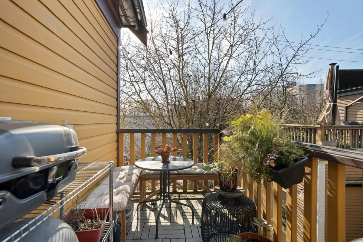 Laundry Room Photo of 509 Union Street, Vancouver, BC