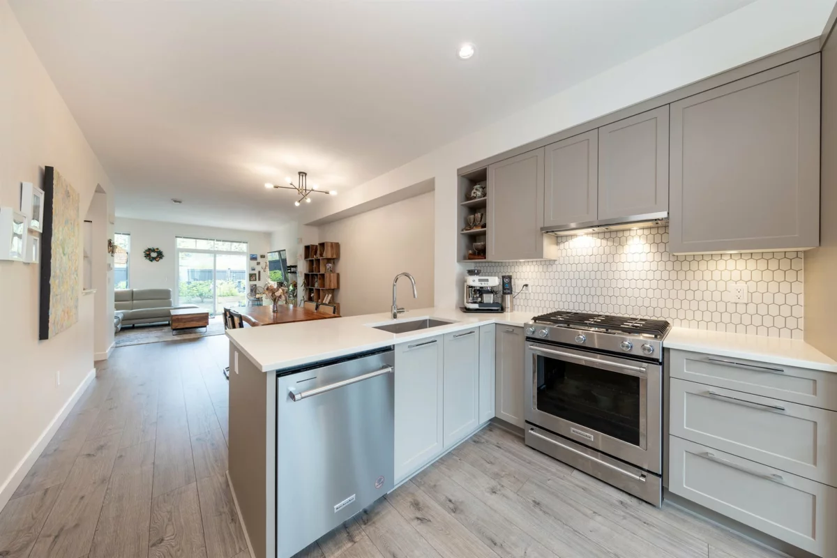 Primary Bedroom Photo of 140 3565 Baycrest Avenue, Coquitlam, BC