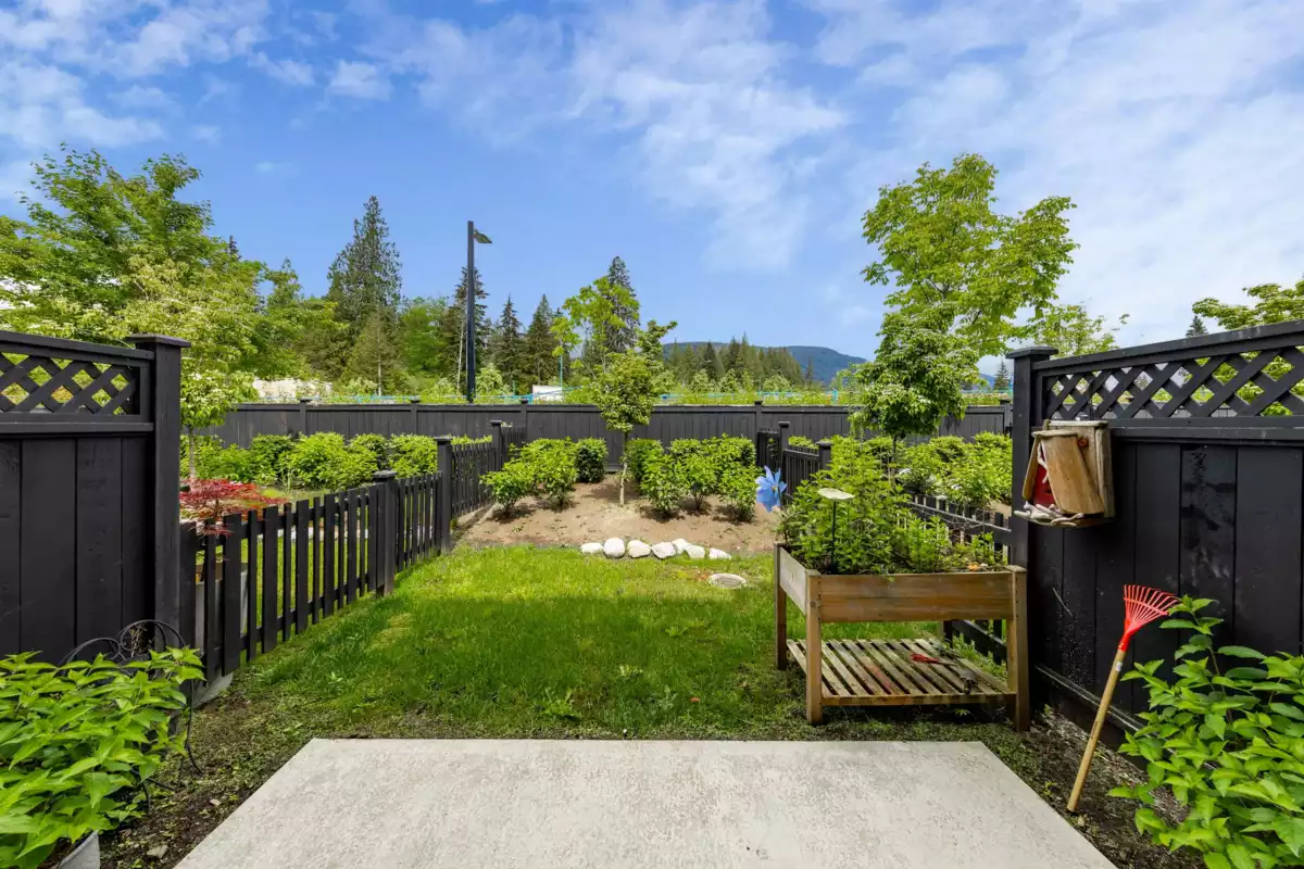 Swimming Pool Photo of 140 3565 Baycrest Avenue, Coquitlam, BC