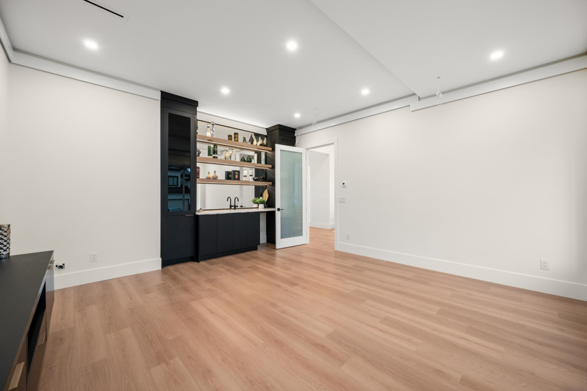 Basement Recreation Room Photo of 11472 138a Street, Surrey, BC