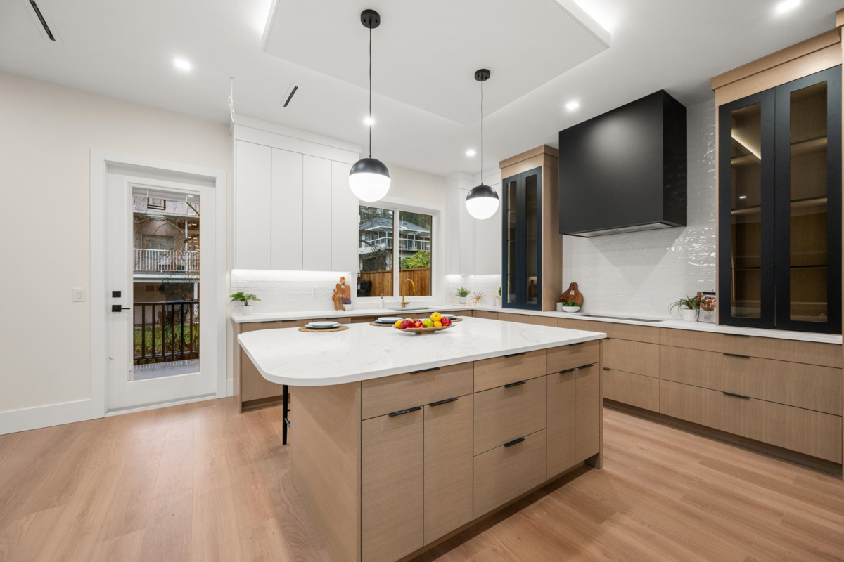 Dining Area Photo of 11472 138a Street, Surrey, BC