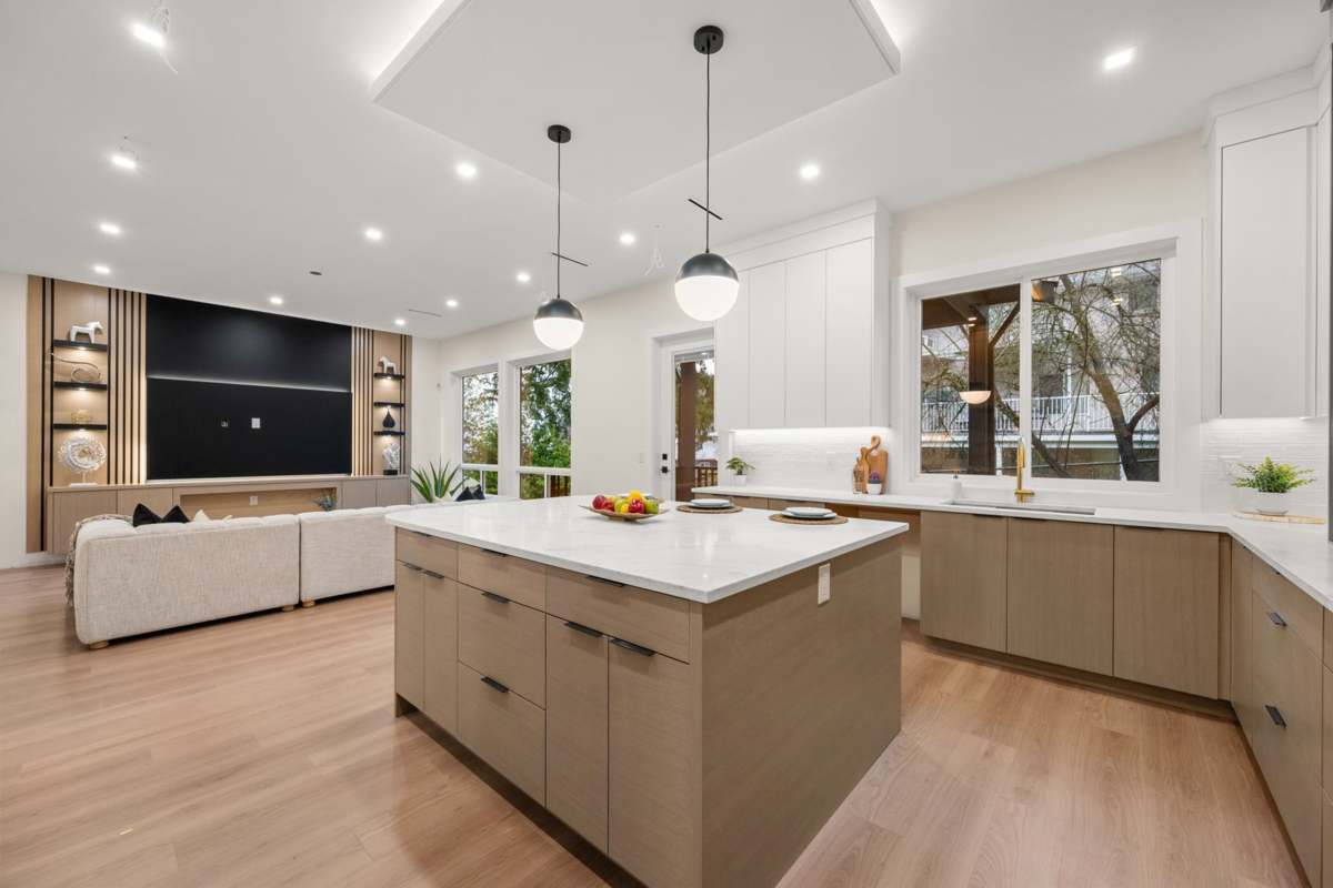 Kitchen Photo of 11472 138a Street, Surrey, BC