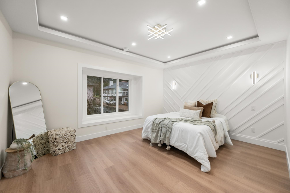 Laundry Room Photo of 11472 138a Street, Surrey, BC