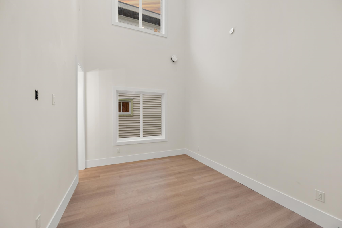 Mudroom Photo of 11472 138a Street, Surrey, BC