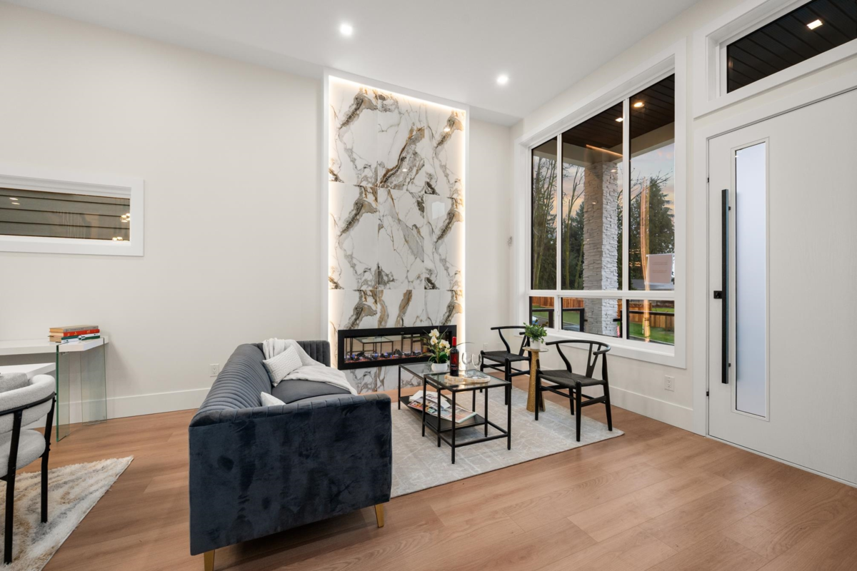 Walk-In Closet Photo of 11472 138a Street, Surrey, BC