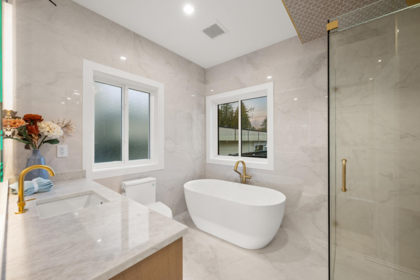 Hallway Photo of 11472 138a Street, Surrey, BC