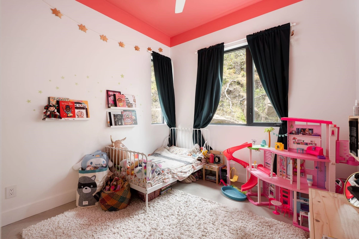 Backyard Photo of 1290 Cowan Point Drive, Bowen Island, BC