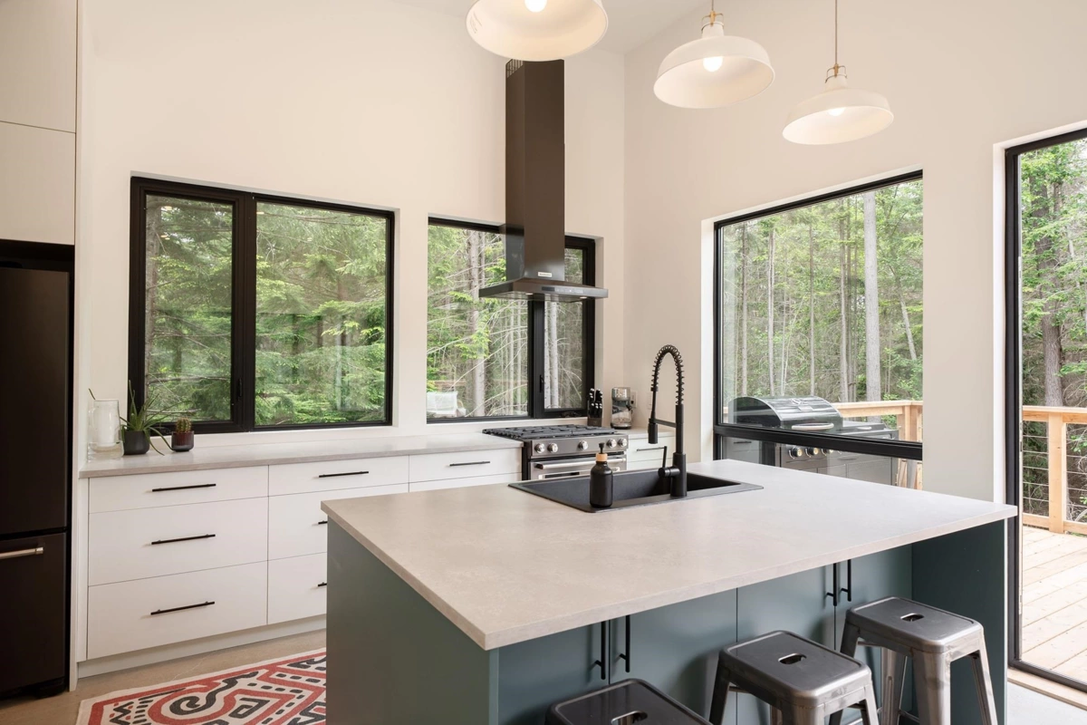 Basement Recreation Room Photo of 1290 Cowan Point Drive, Bowen Island, BC