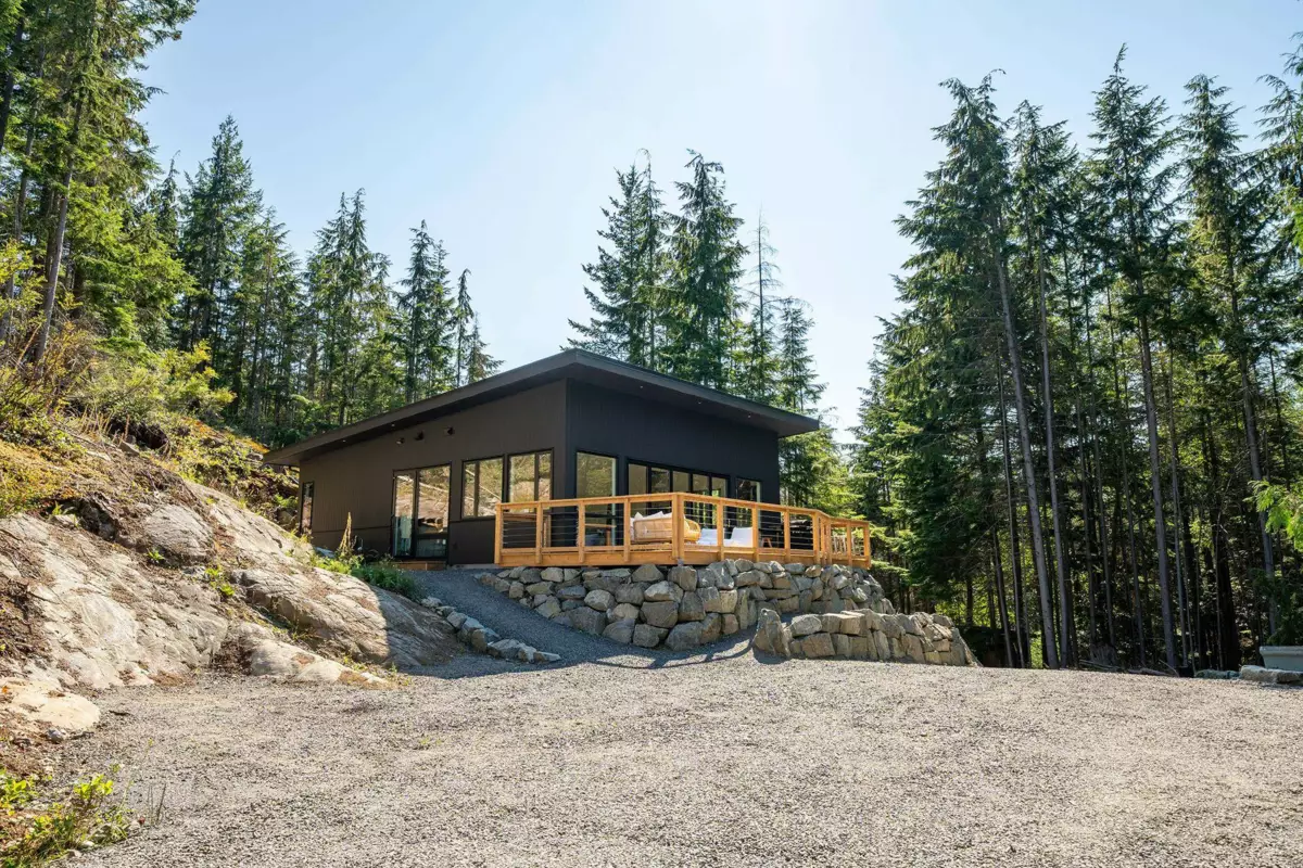 Bedroom 2 Photo of 1290 Cowan Point Drive, Bowen Island, BC