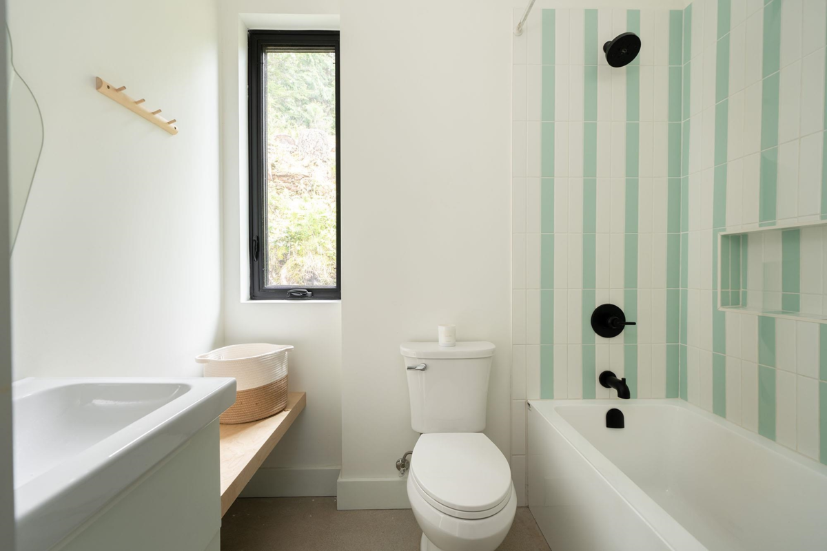 Garden / Landscaping Photo of 1290 Cowan Point Drive, Bowen Island, BC