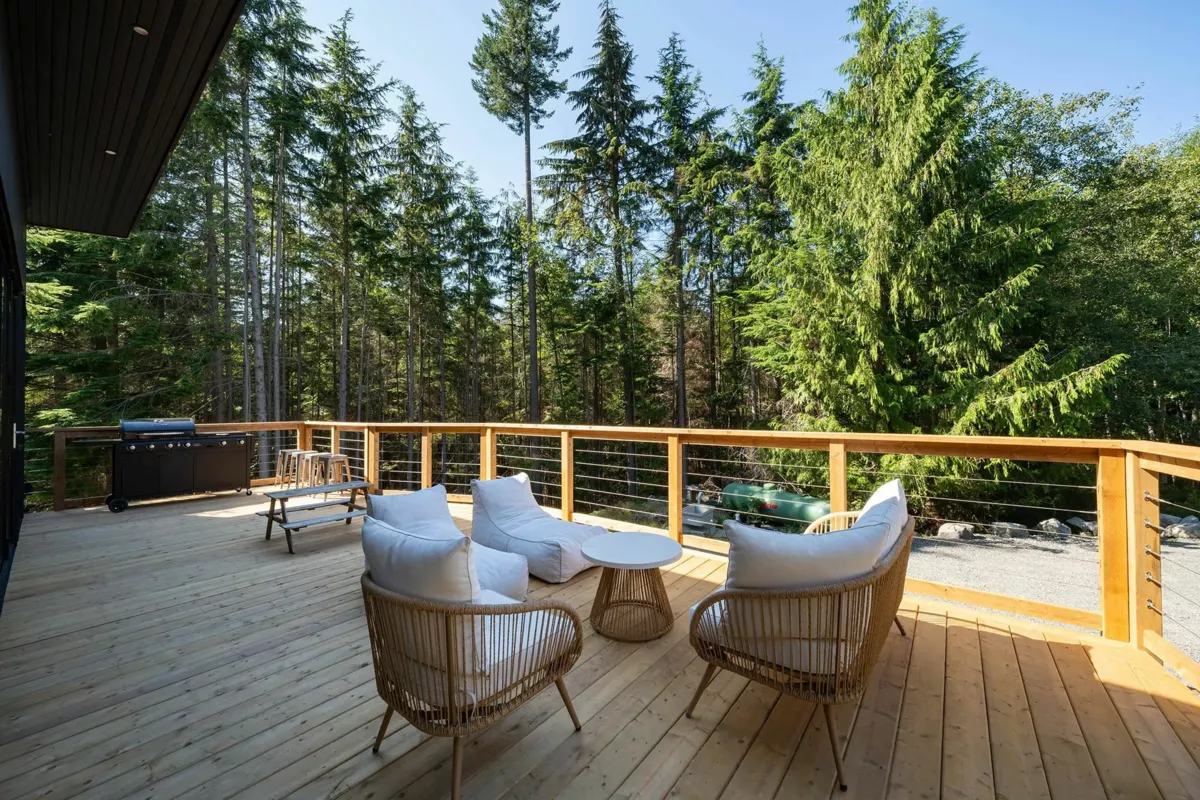 Primary Bathroom Photo of 1290 Cowan Point Drive, Bowen Island, BC
