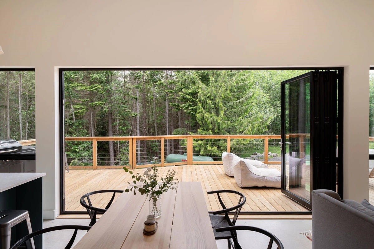 Primary Bedroom Photo of 1290 Cowan Point Drive, Bowen Island, BC