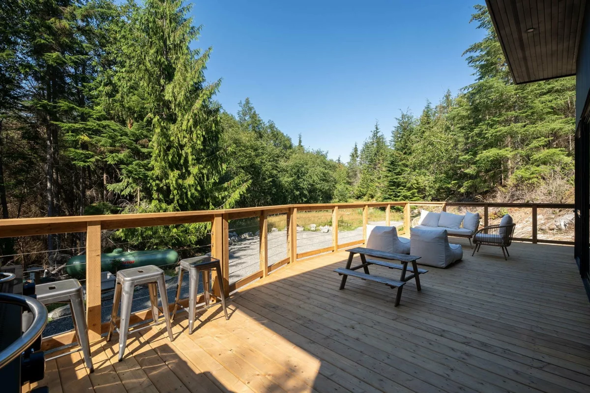 Walk-In Closet Photo of 1290 Cowan Point Drive, Bowen Island, BC
