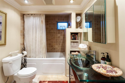 Primary Bathroom Photo of 6895 Curtis Street, Burnaby, BC