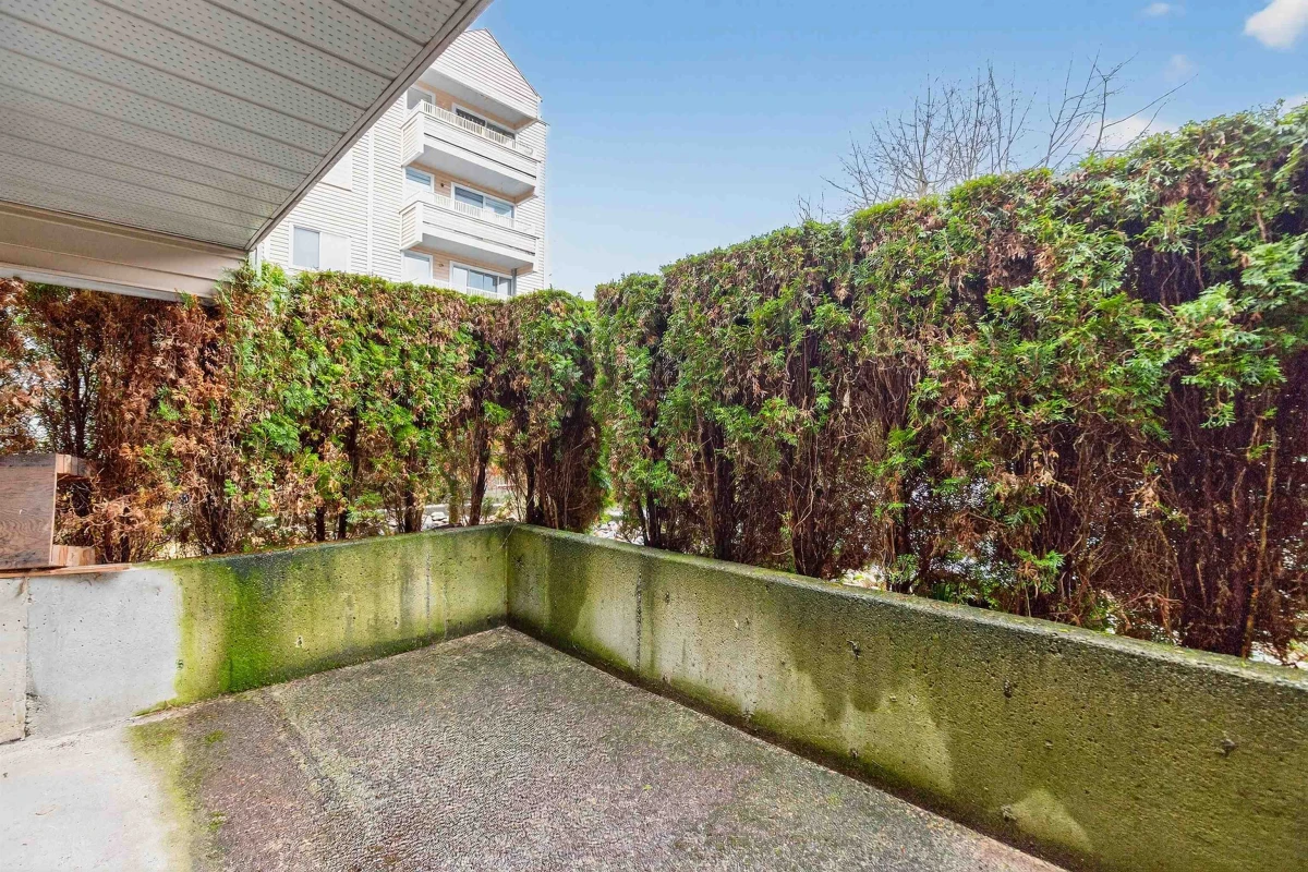 Hallway Photo of 101 9644 134 Street, Surrey, BC