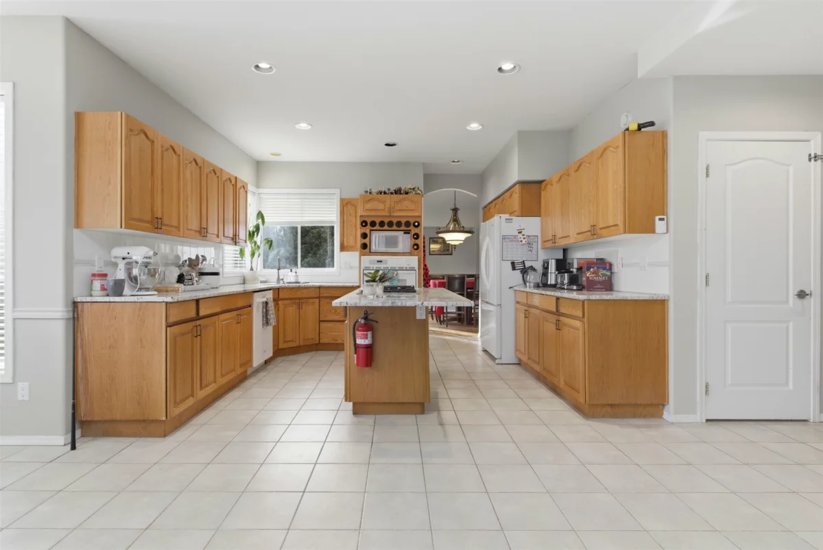 Kitchen Photo of 4570 Maysfield Crescent, Langley, BC