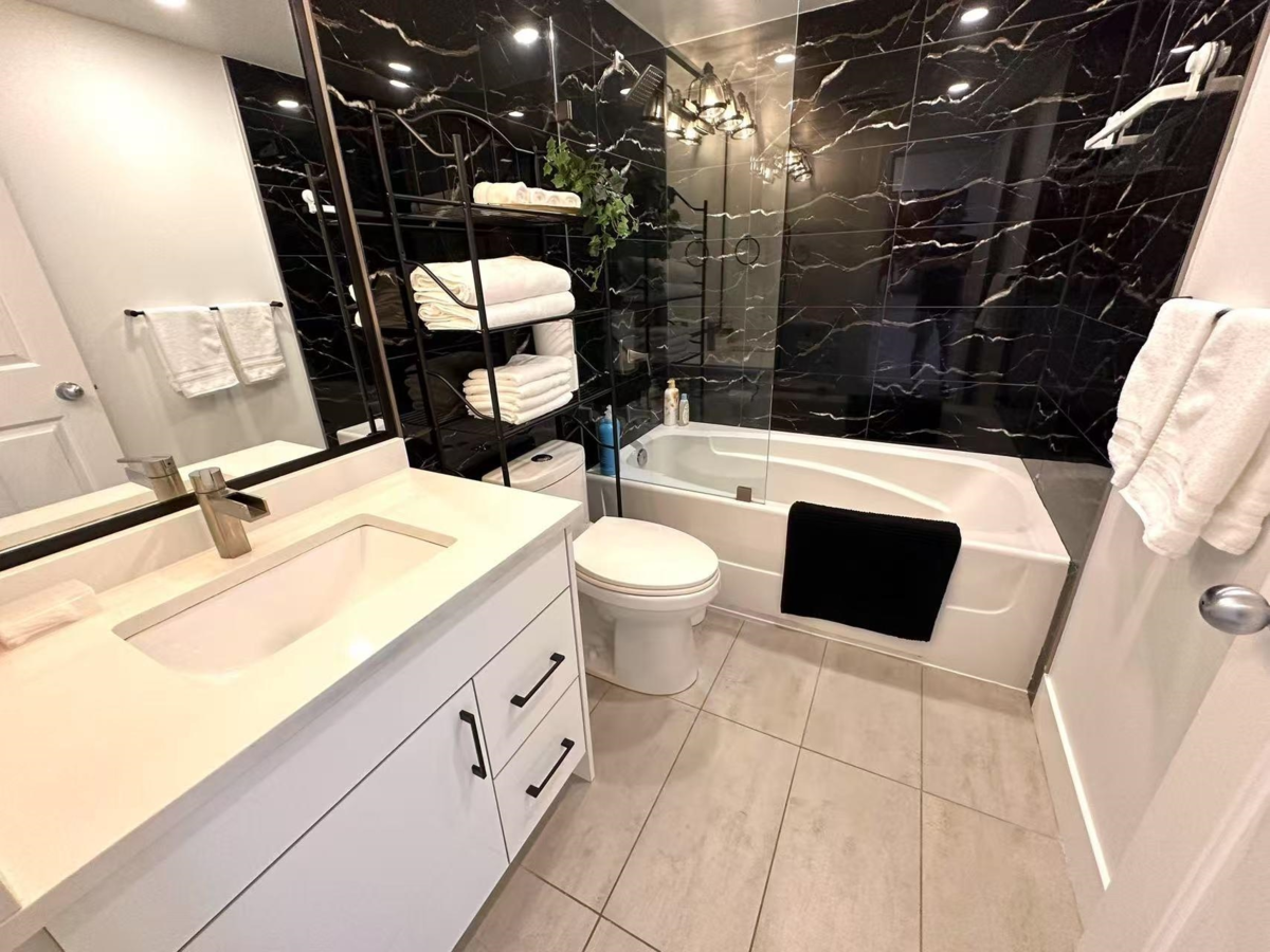 Primary Bathroom Photo of 311 555 Abbott Street, Vancouver, BC